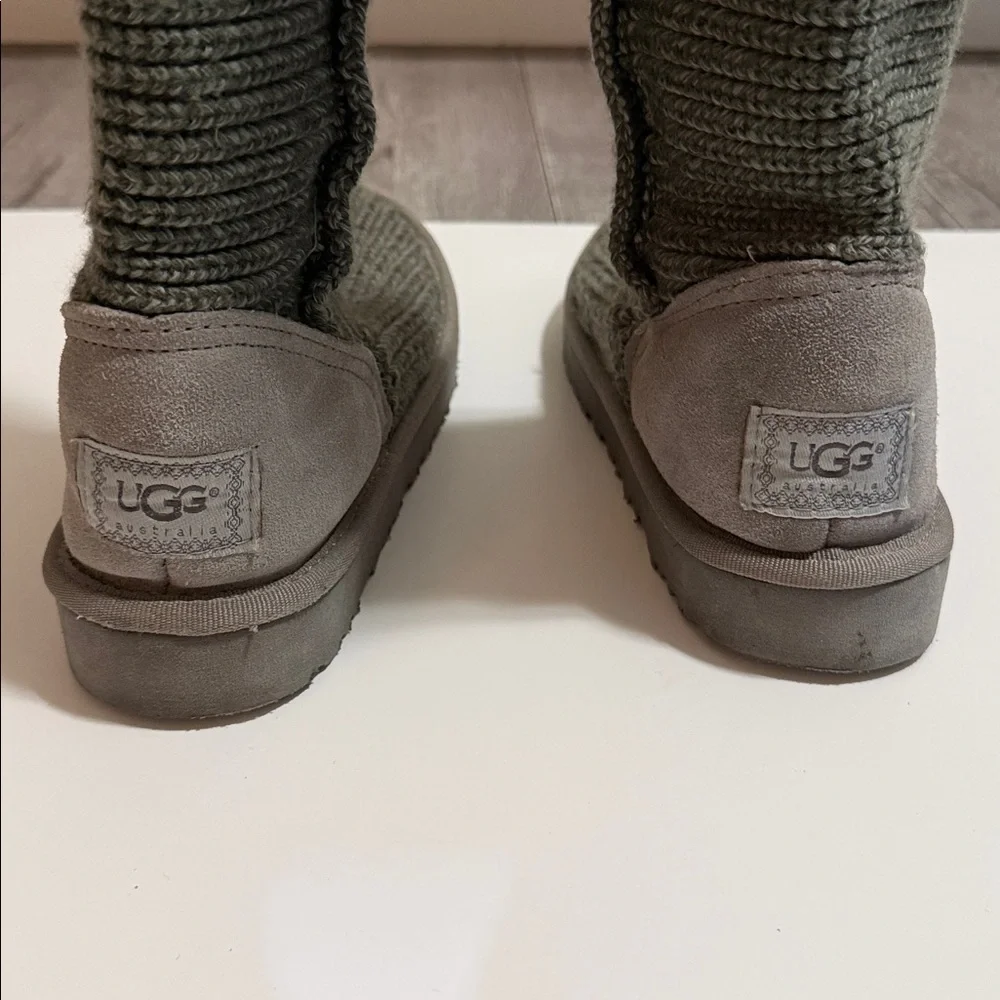 Authentic UGG Australia Classic Cardi boots Gray Size 8 - Picture 3 of 12